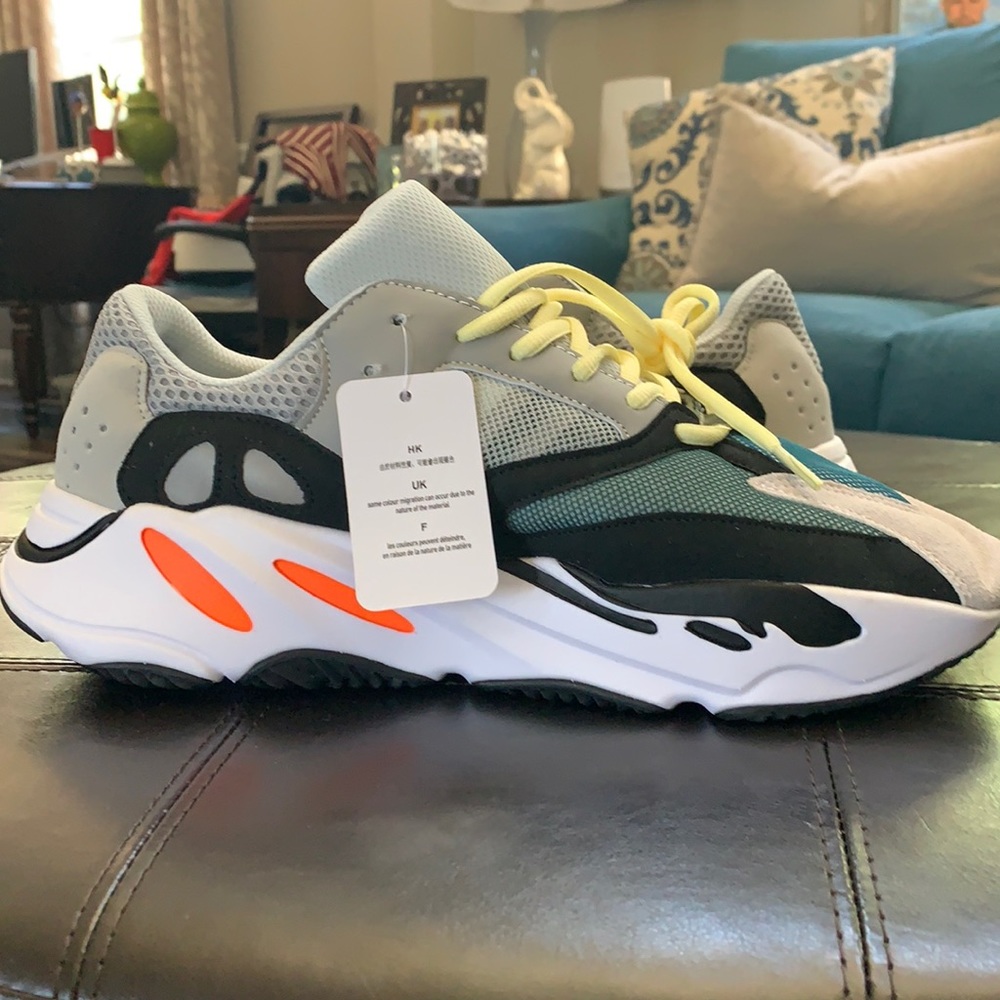 Yeezy 700 wave runner